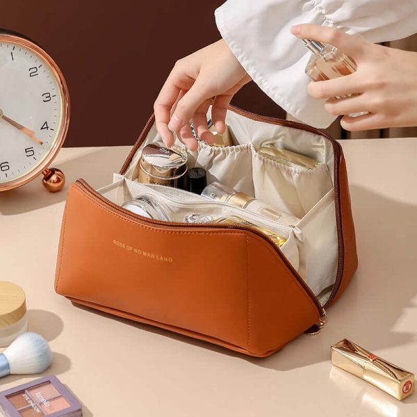 Leather Vanity Style Cosmetic Bag (random Color )